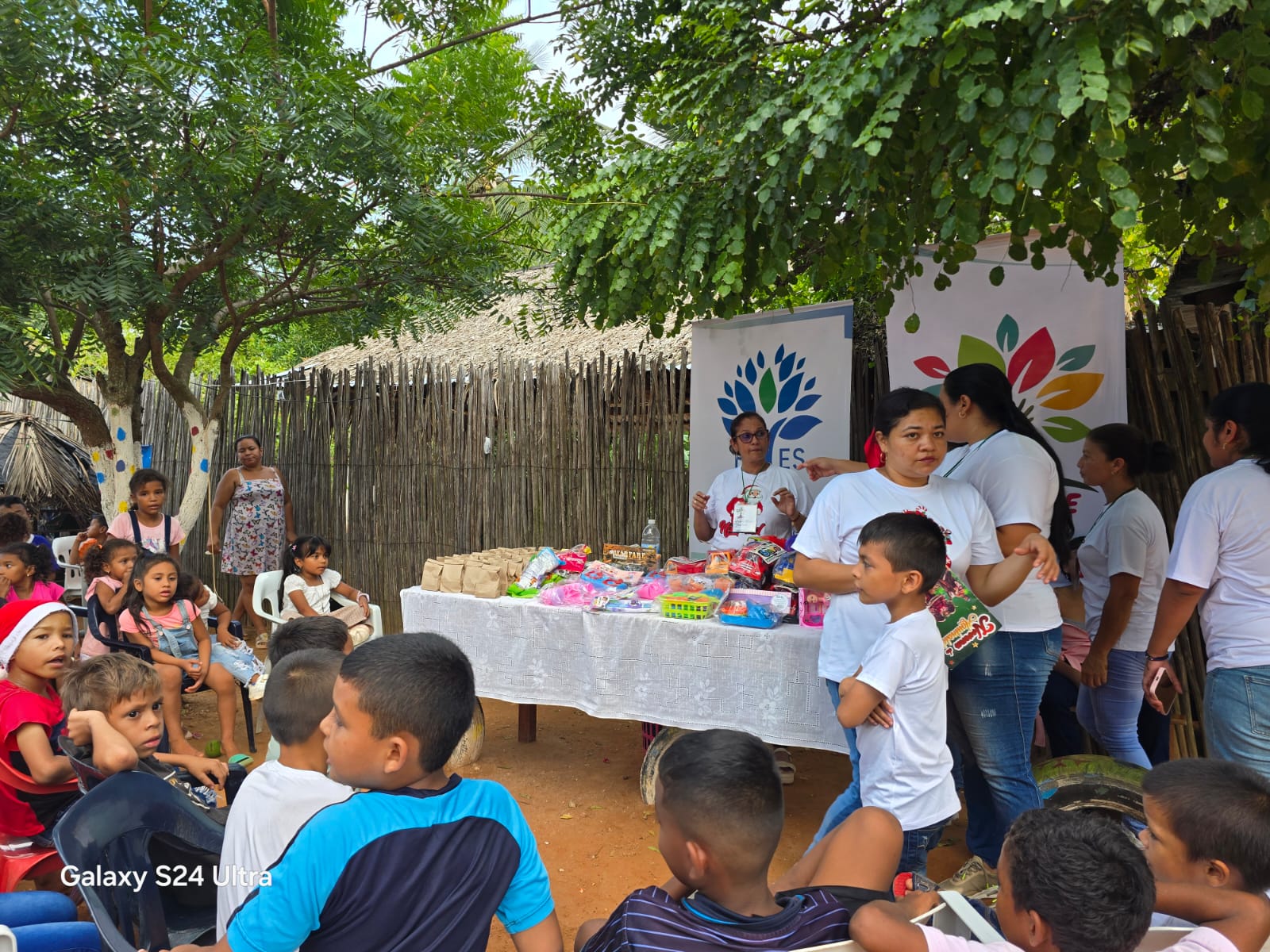 Equipo de la Fundación FPYES en actividad institucional